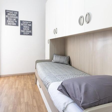 Mariposa Apartment Ливорно Экстерьер фото