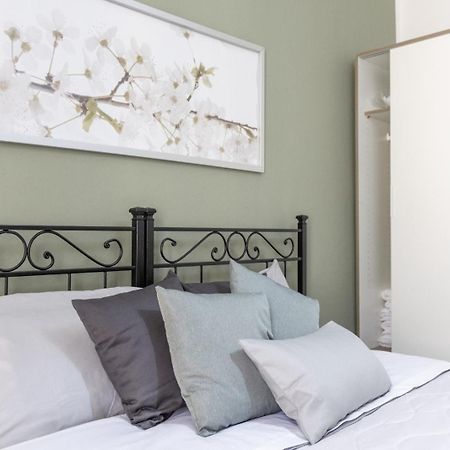 Mariposa Apartment Ливорно Экстерьер фото