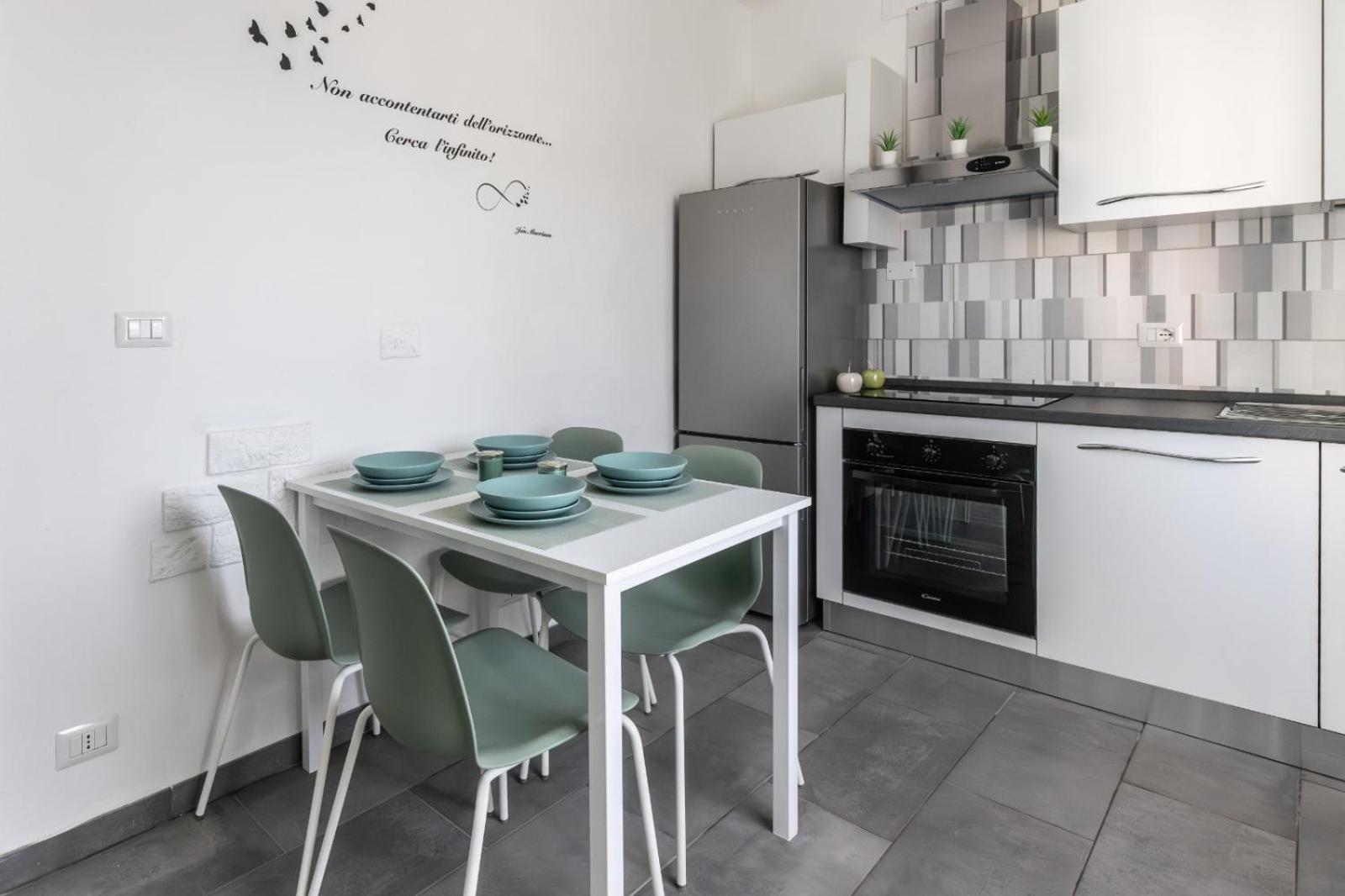 Mariposa Apartment Ливорно Экстерьер фото