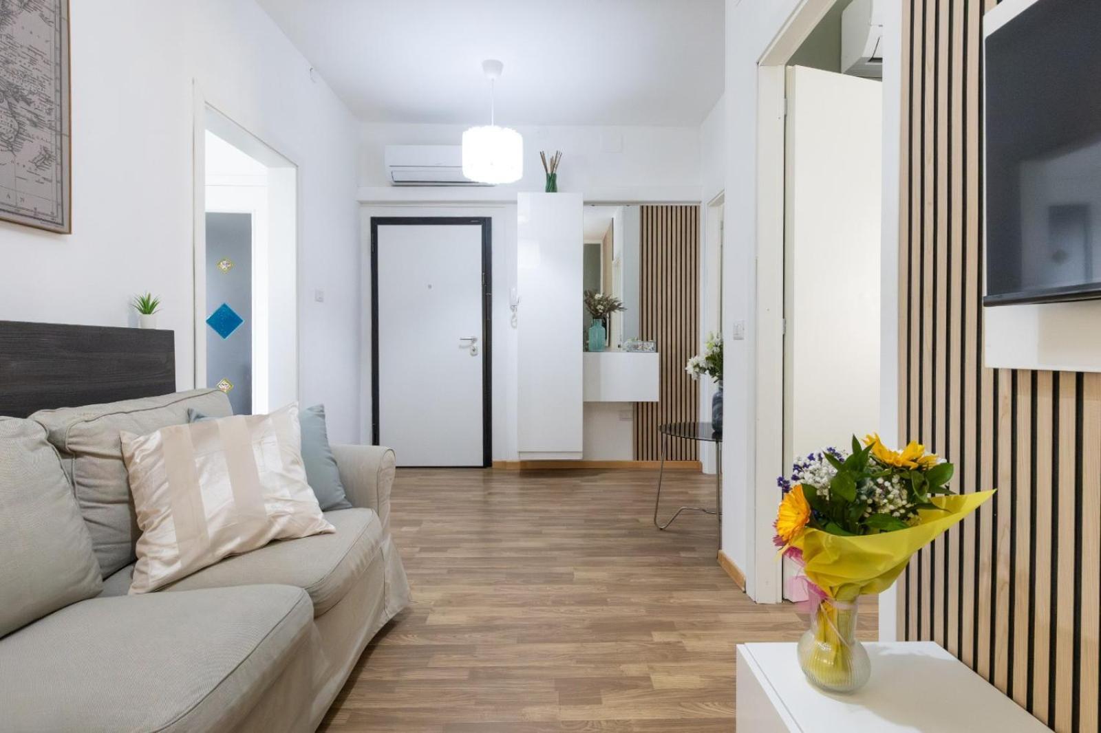 Mariposa Apartment Ливорно Экстерьер фото